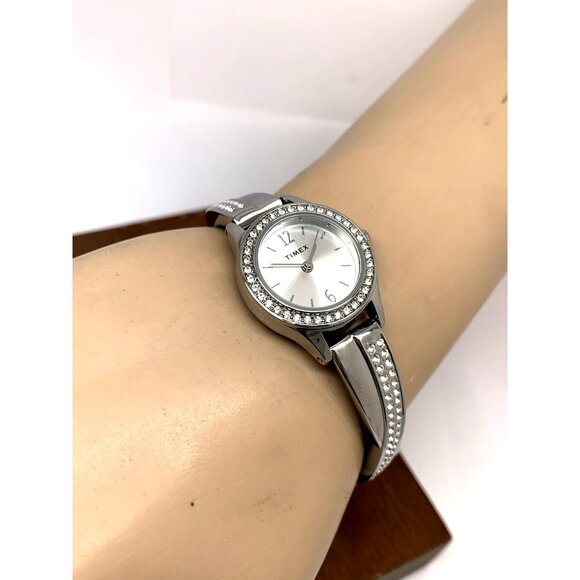 Timex Women's Watch TW2T58000 Quartz Gemmed Silver Dial Stainless Steel 23mm - Picture 6 of 14